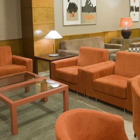 מלון Nh Principado אוביידו