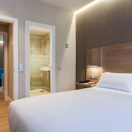 מלון Nh Principado 4*