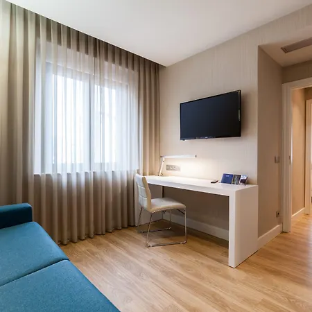 מלון Nh Principado אוביידו