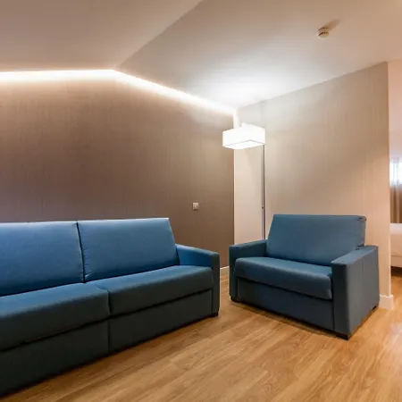 Nh Principado מלון אוביידו