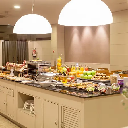 מלון Nh Principado 4*