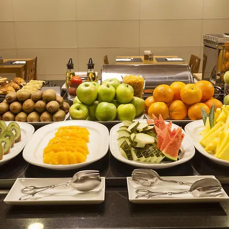 Nh Principado מלון 4*