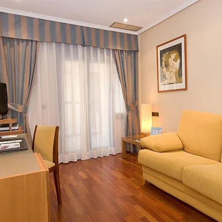 Nh Principado אוביידו